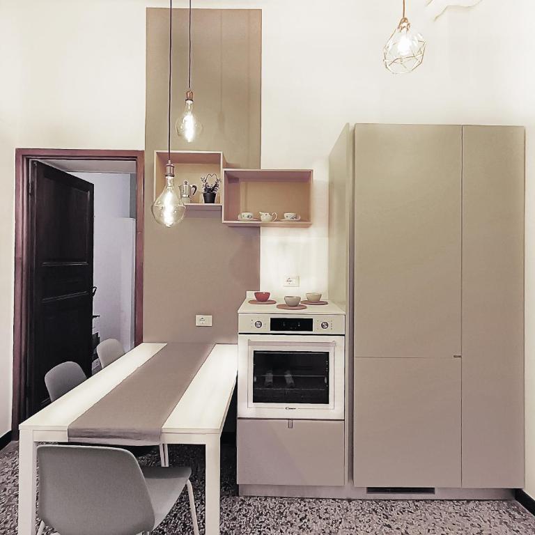 Ravecca Corner centro citta' - Appartamento con 2 Camere da Letto - 9
