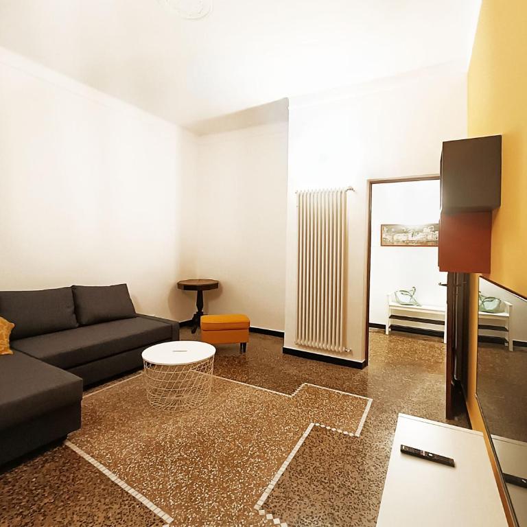 Ravecca Corner centro citta' - Appartamento con 2 Camere da Letto - 11