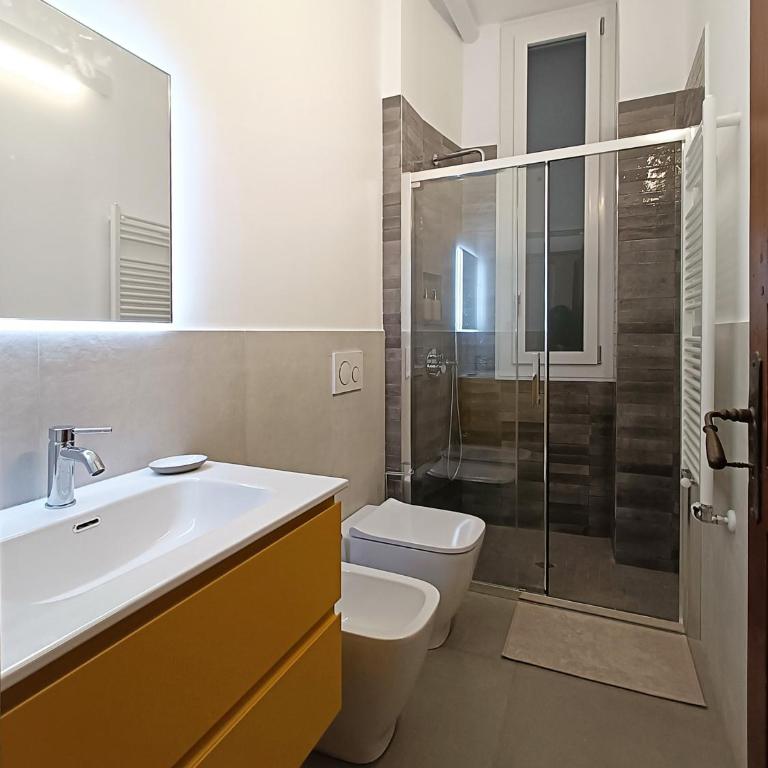 Ravecca Corner centro citta' - Appartamento con 2 Camere da Letto - 23