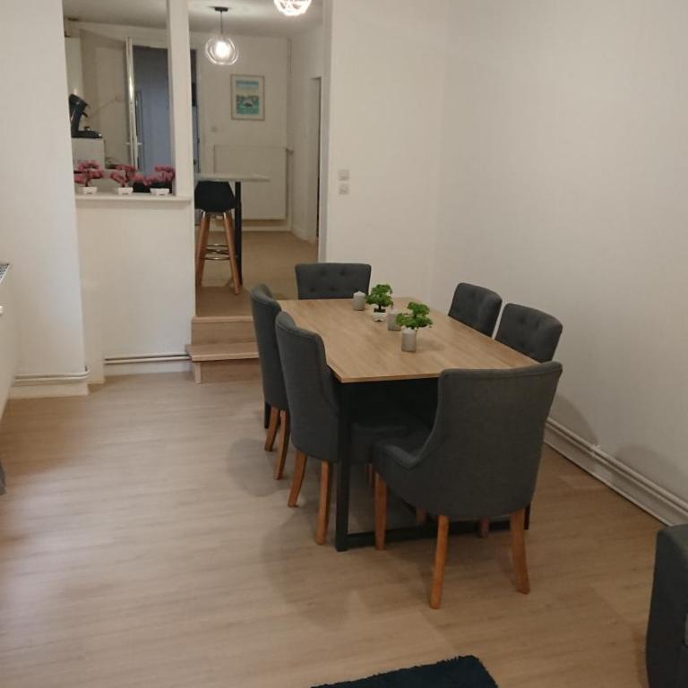 SPA central charmant duplex cosy 90m2 à 300m rue piétonne et 500 m du port - Appartement 1 Chambre - 11