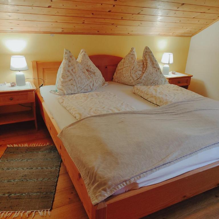 Ferienwohnung Grubinger - Two-Bedroom Apartment with Balcony - 49