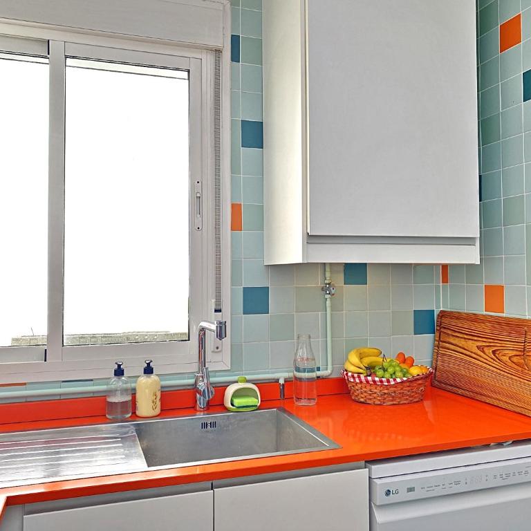 Cómoda Habitación Doble cerca de los lugares emblemáticos de Madrid - Habitación Doble - 1 o 2 camas - 15