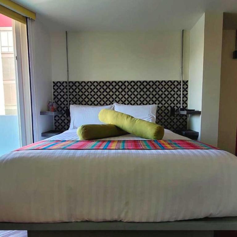 Hotel VIVE MX cuauhtémoc CDMX, Trademark by Wyndham - Queen Suite with Balcony - Non-Smoking - 17