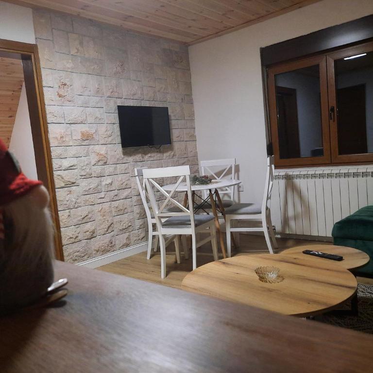 View of Durmitor - Apartment with Mountain View - 28