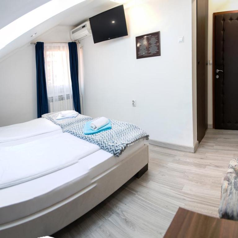 ĆIRO HOTEL -free parking - Deluks Soba sa Bračnim Krevetom (King-size) - 20