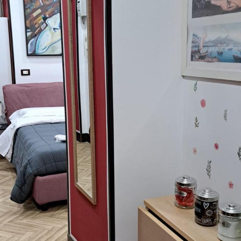 Residenza Napoli Centrale - Appartamento Deluxe con 3 Camere da Letto - 2