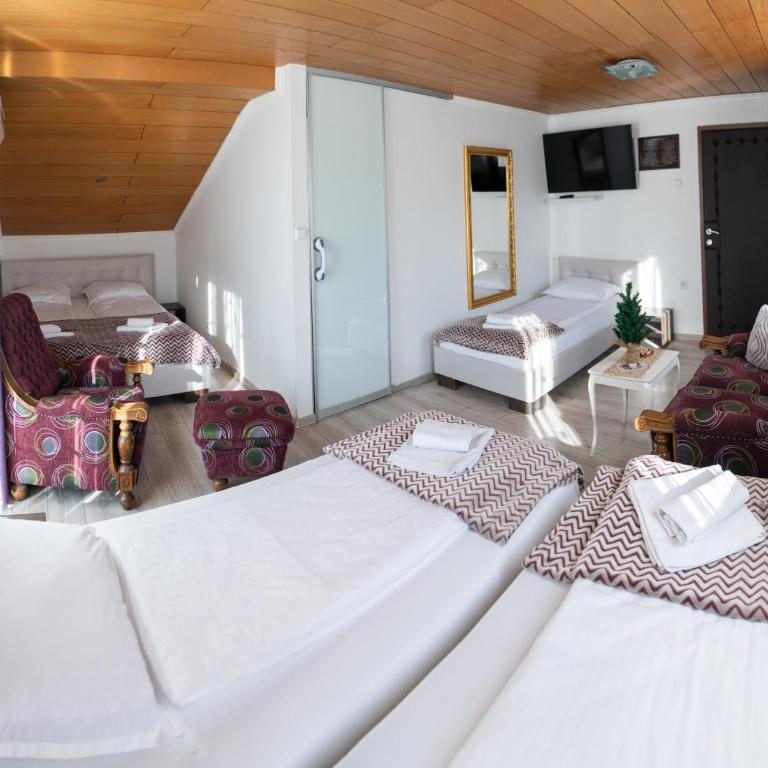 ĆIRO HOTEL -free parking - Porodična Soba - 3