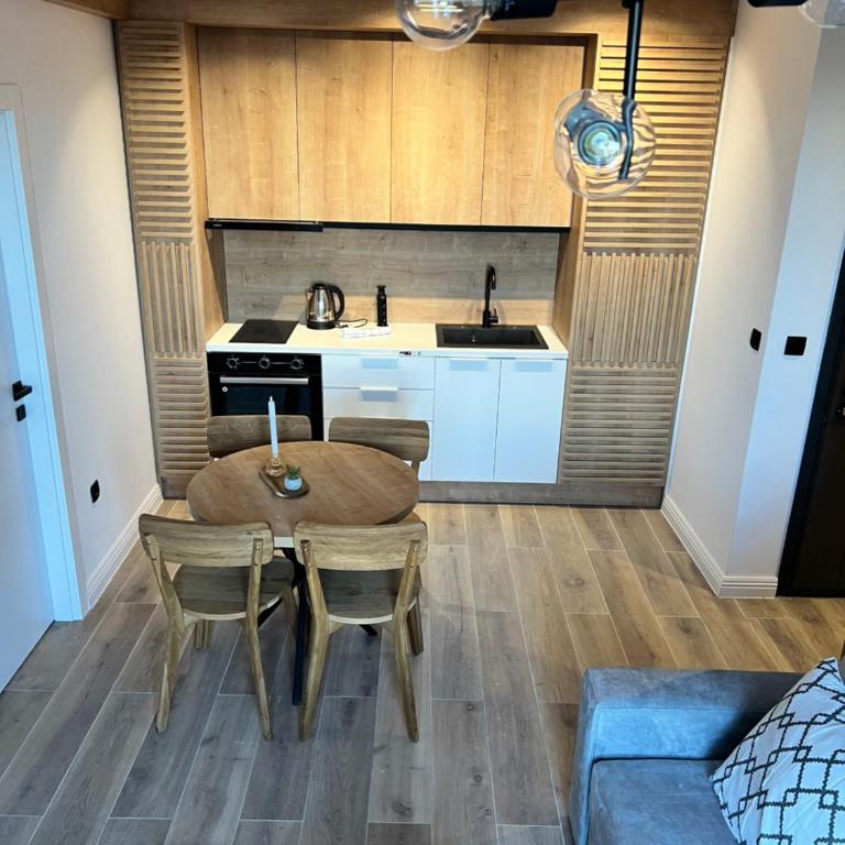 Villa Mont - Two-Bedroom Deluxe Apartment - 4