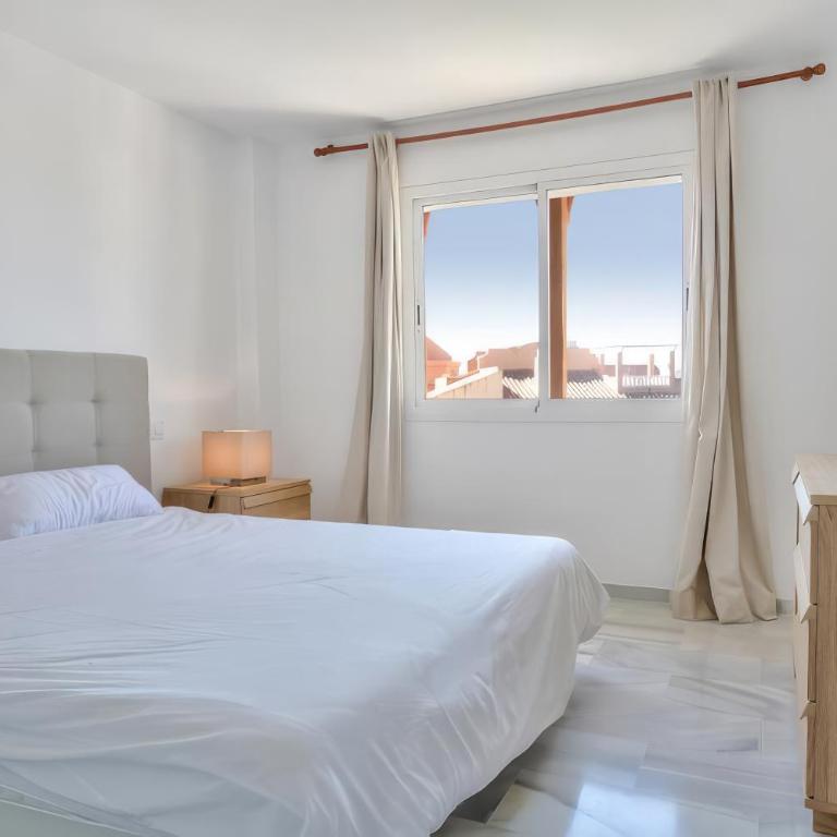 Precioso ático con vistas al mar - Two-Bedroom Apartment - 4
