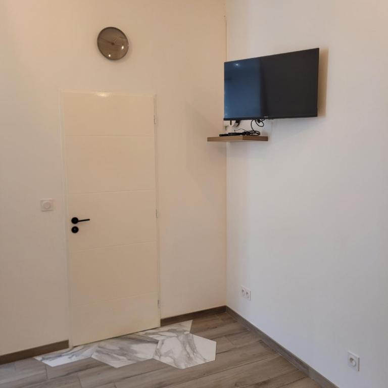 Appartement Secteur Gare et Place de la Comédie, WiFi et Climatisation - Apartment mit 1 Schlafzimmer - 5