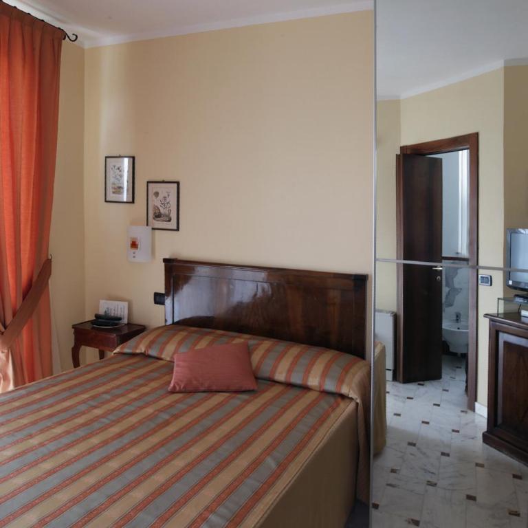 Le Ville Relais - Camera Matrimoniale Standard con Vista Mare - 4