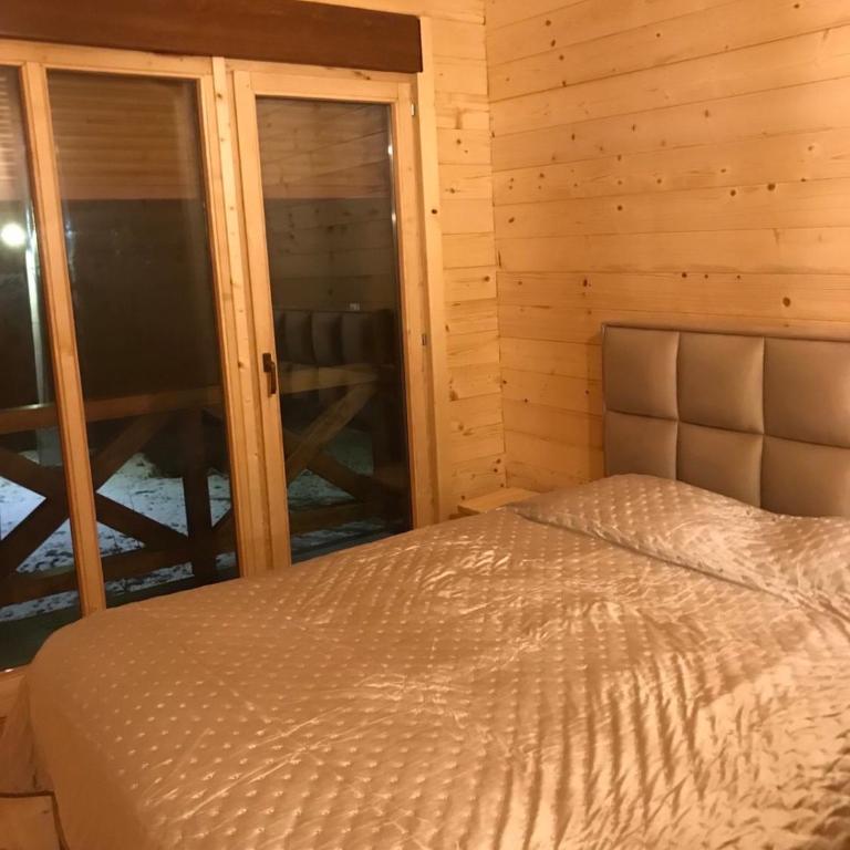 Chalet Blanc - Three-Bedroom Chalet - 15