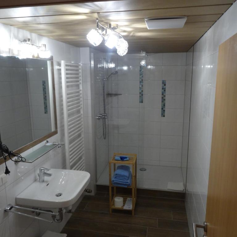 Gästehaus Erika - Chiemgau Karte - Apartment - Erdgeschoss - 6