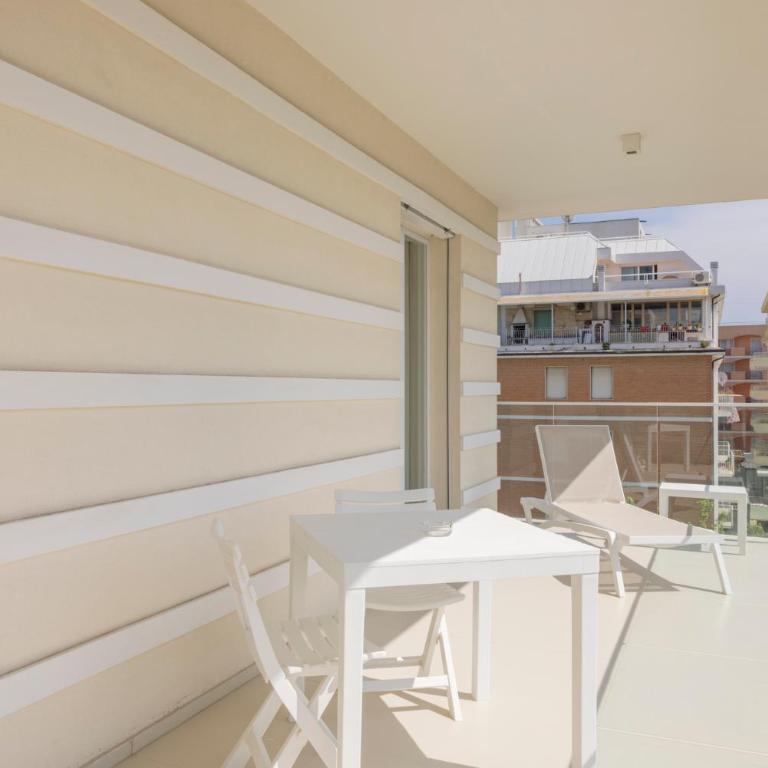 BeSUITE Apartments - Small One-Bedroom Apartment with Terrace - 12