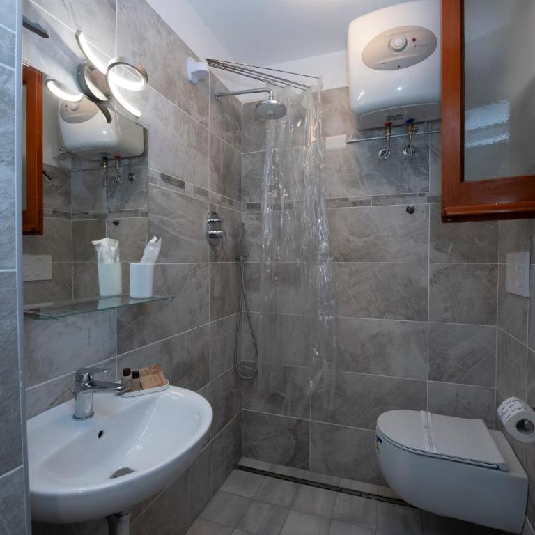 Le Antiche Repubbliche Marinare - Camera Matrimoniale con Bagno Privato - 2 - 9