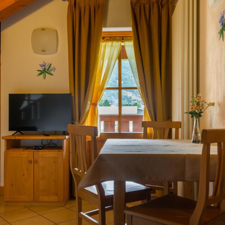 Appartamenti Serena - Estudio con balcón y vistas a la montaña - 4