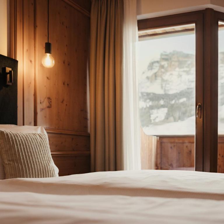 Diana Dolomites - Doppelzimmer mit Bergblick - 3