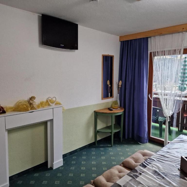 Gästehaus Fernblick - Apartment mit Bergblick 2 - 23