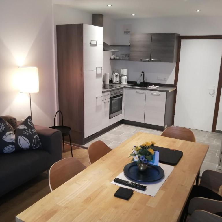 ALPINA Appartements Mallnitz - Apartment mit 2 Schlafzimmern und Bergblick - 10
