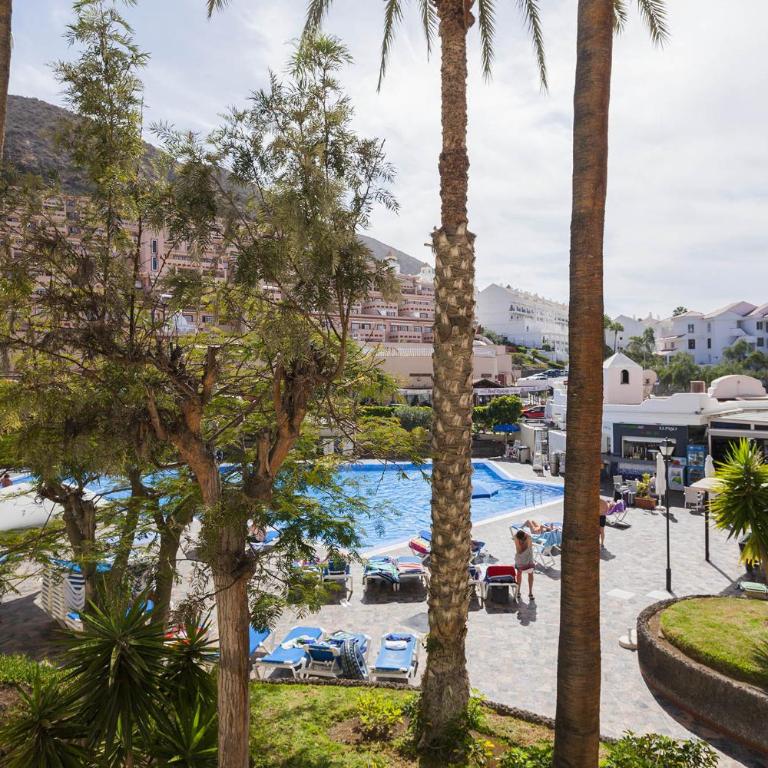 Castle Harbour 3 - Apartamento con vistas a la piscina - 2