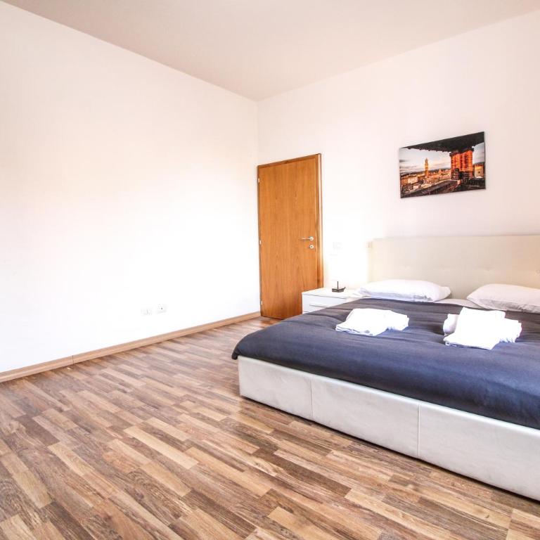 the house outside the walls - One-Bedroom Apartment - 13