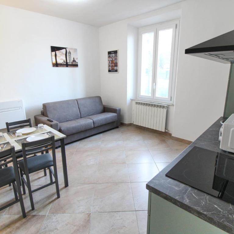 the house outside the walls - One-Bedroom Apartment - 10