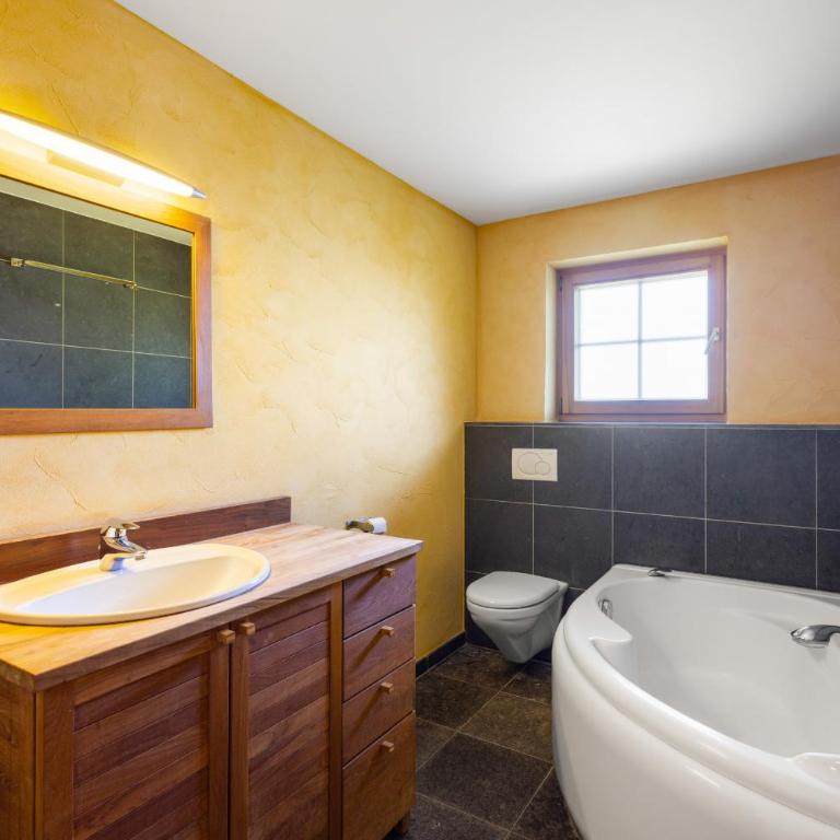 AlpenRose - 8 pers - avec cachet -pres des pistes - Chalet mit 3 Schlafzimmern - 32