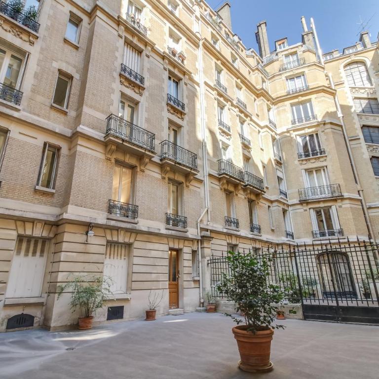 Séjours Parisiens / Suite Belle Courcelles / 4* - Appartement 1 Chambre - 17