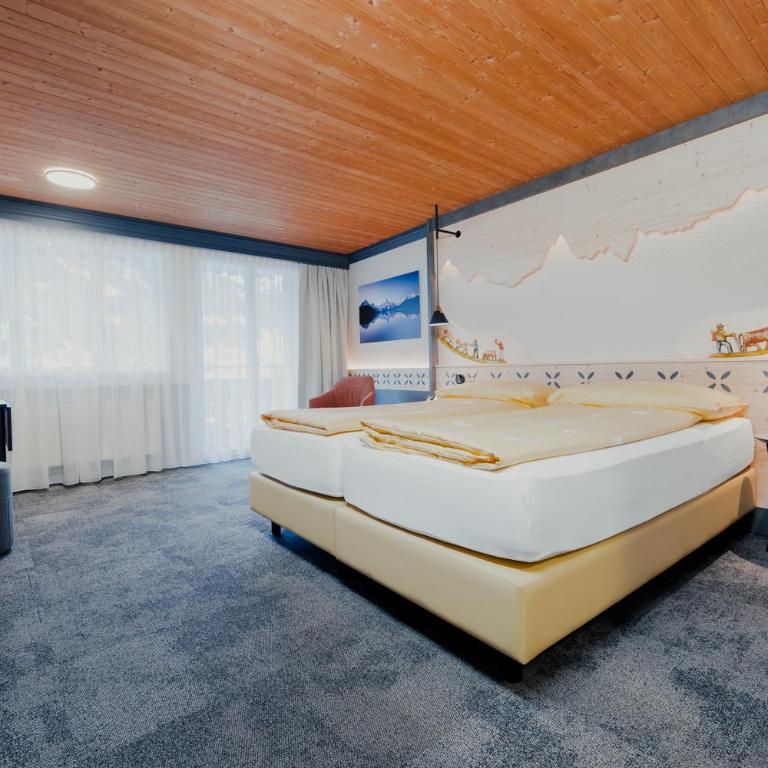 Hotel Central Wolter - Grindelwald - Superior Doppelzimmer mit Blick auf den Eiger - 6