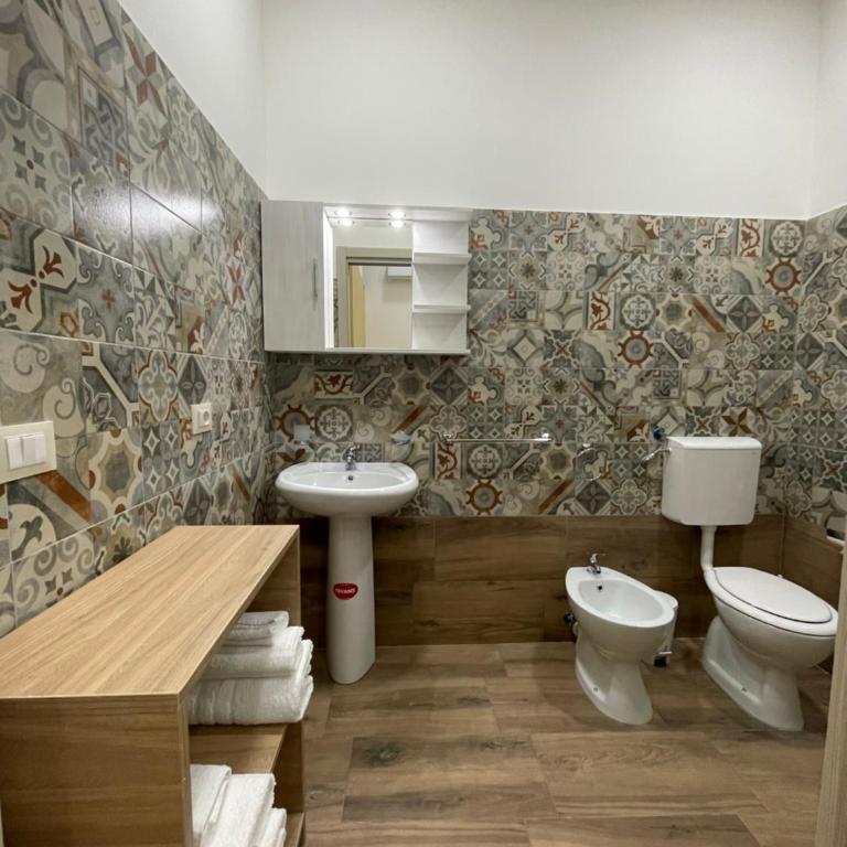 Calabrò 21 Appartament - Double Room with Private Bathroom - 15