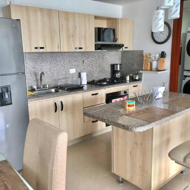 Apto 402 Cartagena frente al mar- edificio Palmetto, piso 4 - Apartamento de 2 dormitorios - 48