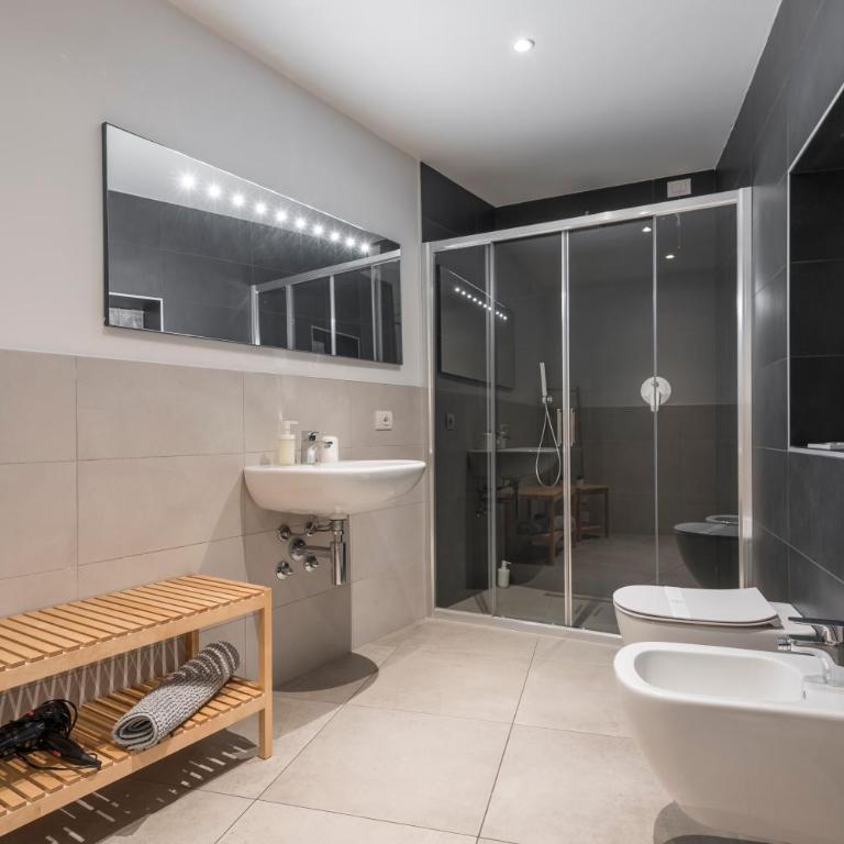 Guesthouse Tree Rooms Modern - Camera Quadrupla con Bagno Privato Esterno - 23