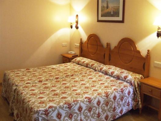 Hotel Turrull - Habitación Doble - 1 o 2 camas - 5