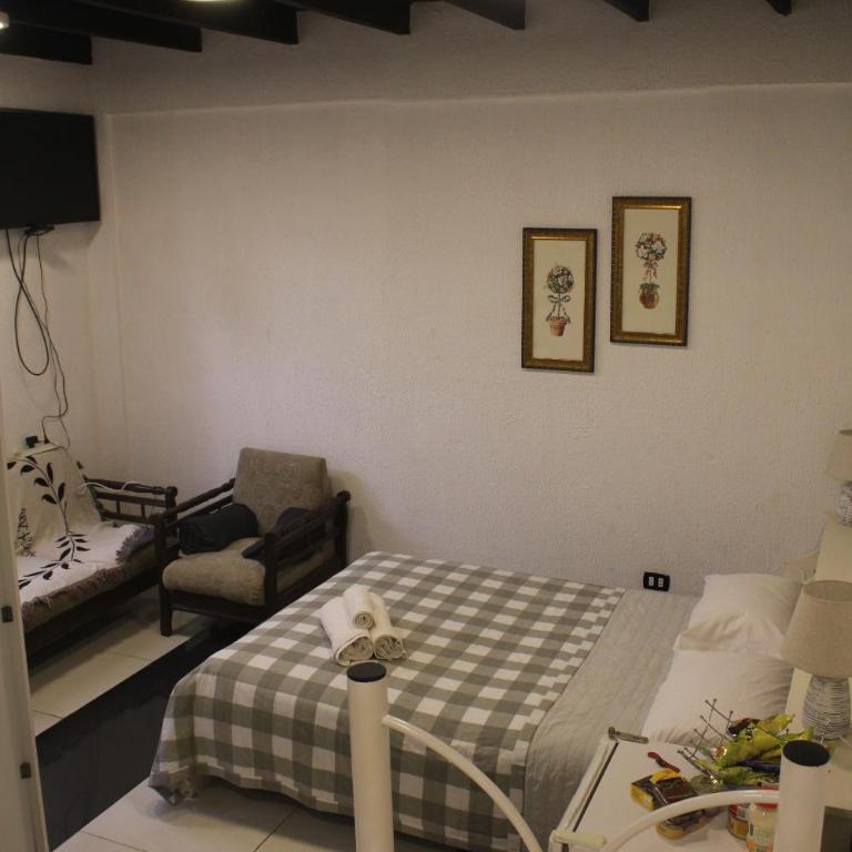 AP 10- Apart OH - One-Bedroom Apartment - 4