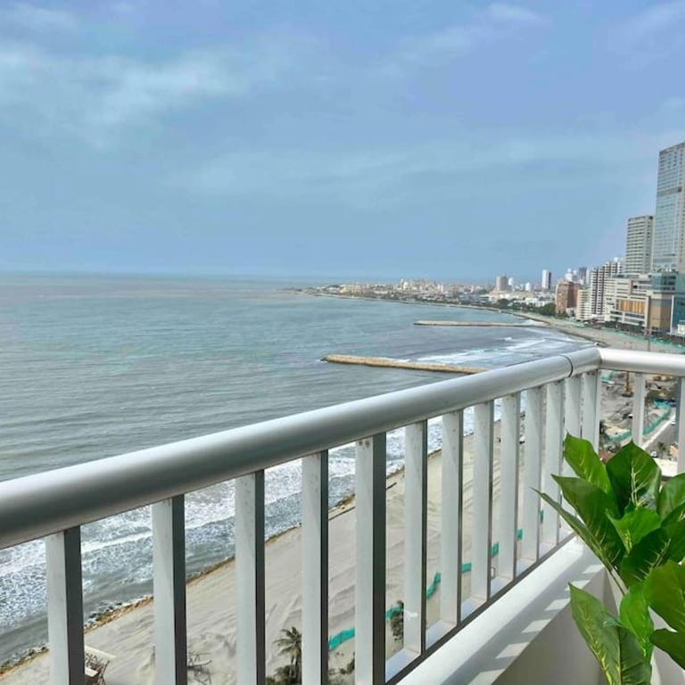 Apto 1801 Cartagena frente al mar- edificio Palmetto, piso 18 - Apartamento de 2 dormitorios - 38
