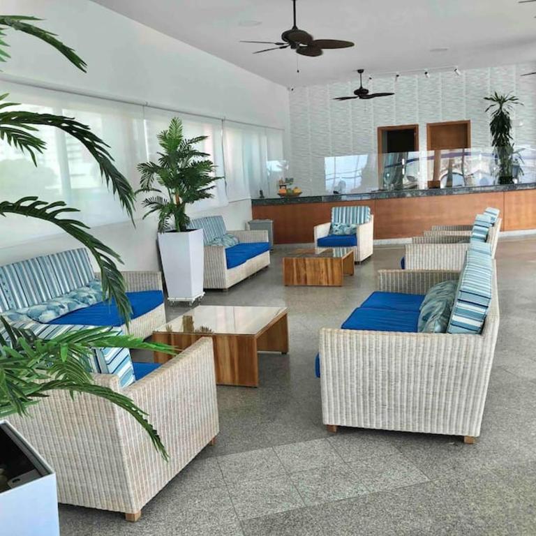 Apto 1801 Cartagena frente al mar- edificio Palmetto, piso 18 - Apartamento de 2 dormitorios - 75