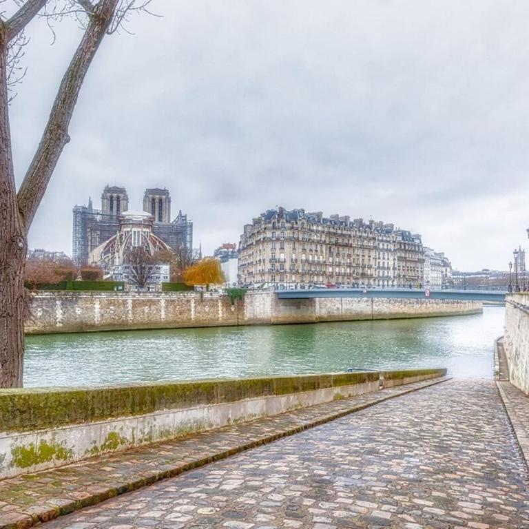 Ile Saint Louis - Quai d'Orleans 2bdr by B'Your Home - Appartement 2 Chambres - 15