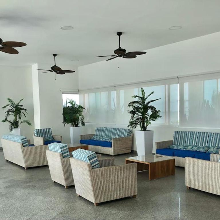 Apto 3002 Cartagena frente al mar- edificio Palmetto, piso 30 - Apartamento de 2 dormitorios - 69