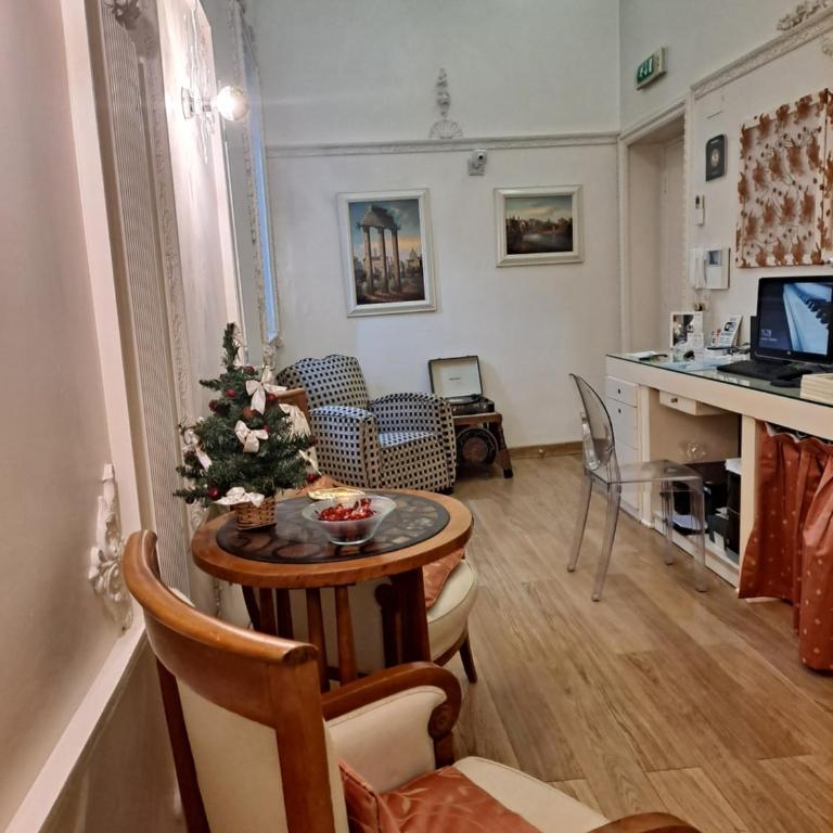 Suites Rome - Camera King Superior - 15