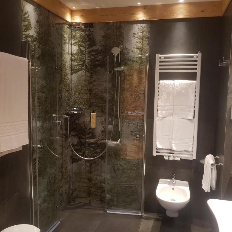 Hotel Columbia & Spa - Camera Familiare - 10