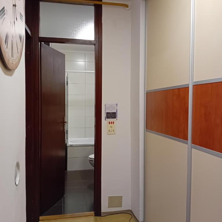 GALBY - Dobrinja - 1km from the airport - Apartman sa 2 Spavaće Sobe - 13