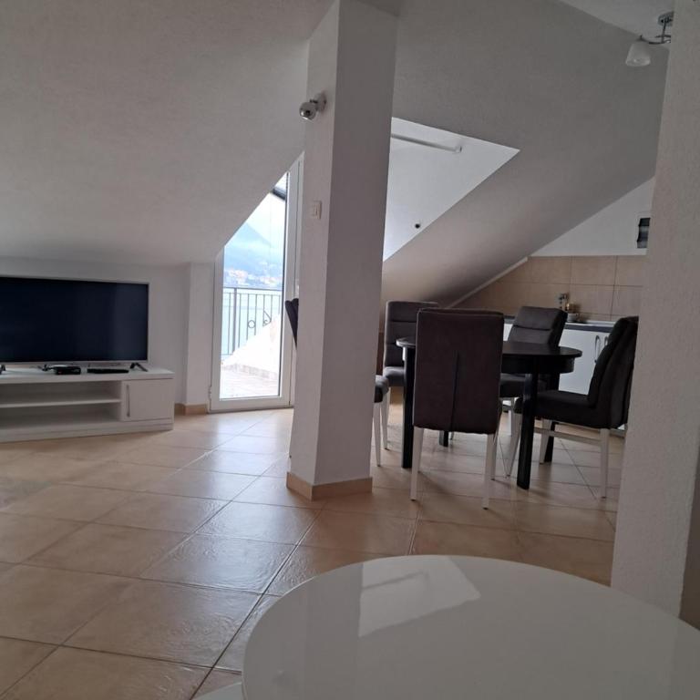 Apartments Pejanović - Comfort One-Bedrom Apartment with Terrace and Sea View - 16