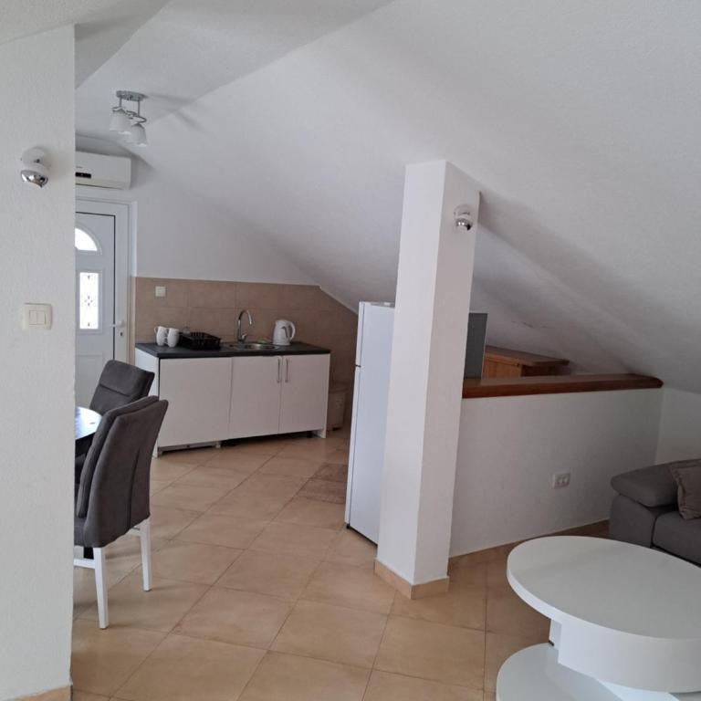Apartments Pejanović - Comfort One-Bedrom Apartment with Terrace and Sea View - 17