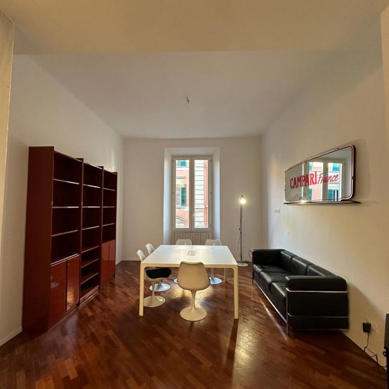 whouse large suite apartment indipendenza - Appartamento - 1