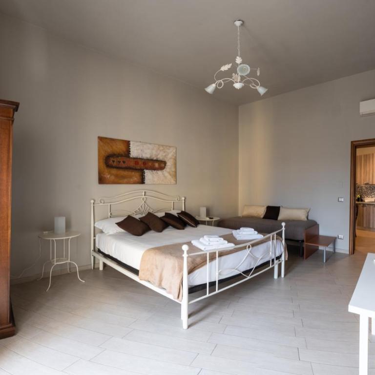 CONTE CAVOUR - Triple Room with Private Bathroom - 5