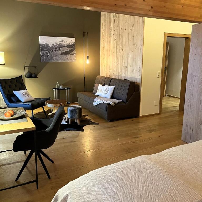 moser-HOCHKÖNIG Genuss Wirtshaus Hotel - Suite mit Balkon - 9