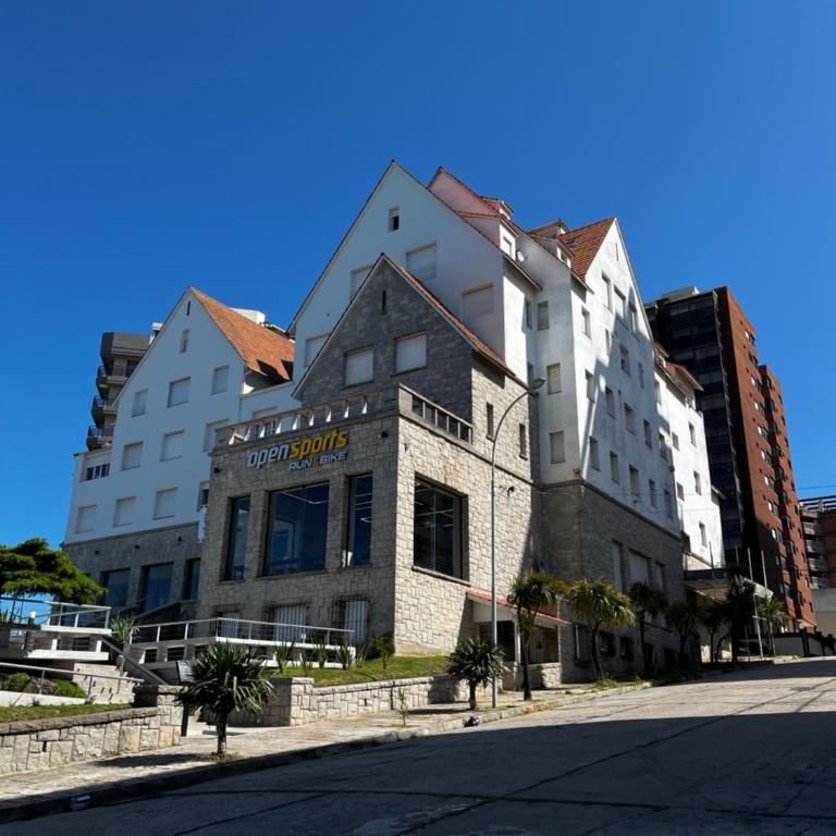 Departamento a una cuadra del mar, entre Playa Varese y Torreón del Monje - Apartamento de 1 dormitorio - 1