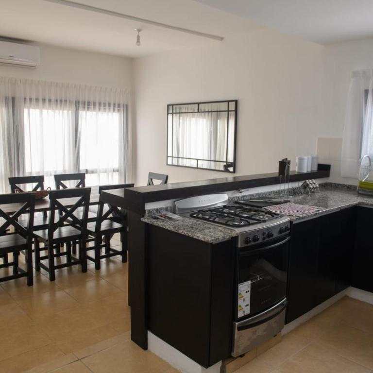 Departamento con terraza y quincho con asador - Apartamento de 3 dormitorios - 2