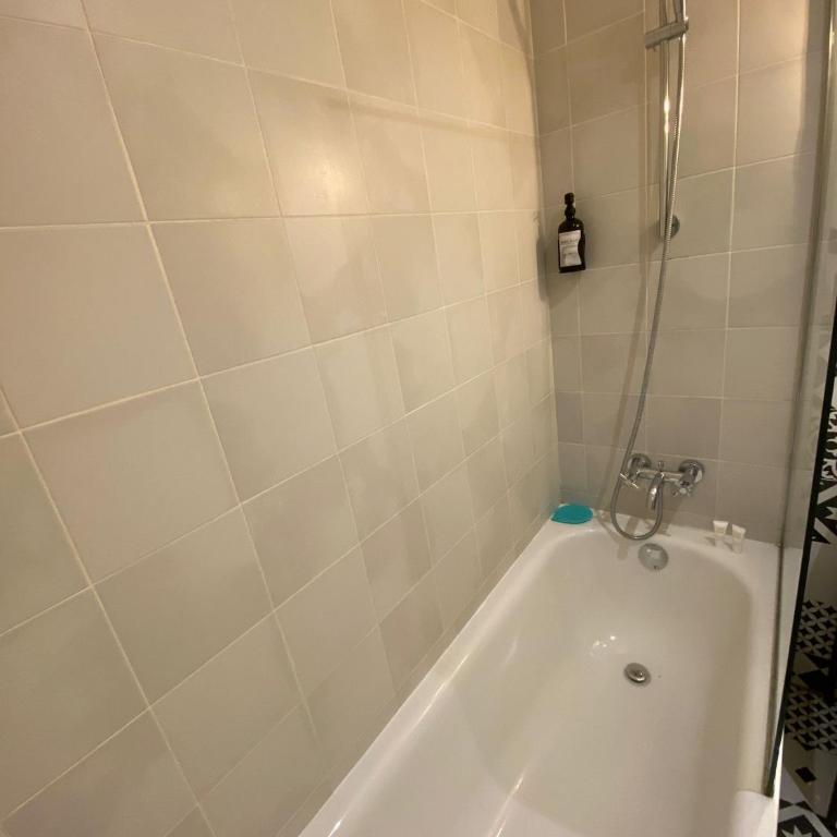 Charming studio near Tour Eiffel Invalides Beaugrenelle - Studio - 6
