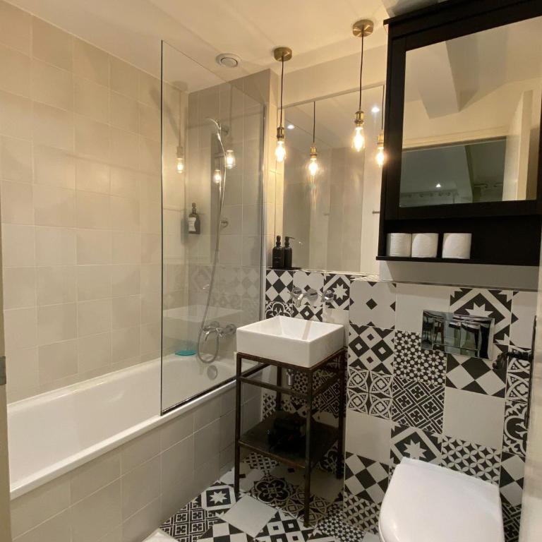 Charming studio near Tour Eiffel Invalides Beaugrenelle - Studio - 4